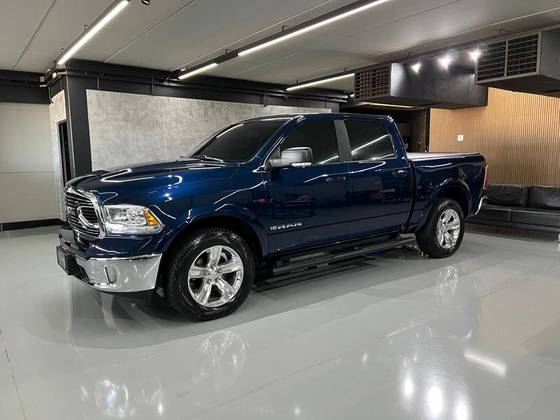 RAM CLASSIC 5.7 V8 GASOLINA LARAMIE CD 4X4 AUTOMÁTICO RAM CLASSIC 5.7 V8 GASOLINA LARAMIE CD 4X4 AUTOMÁTICO